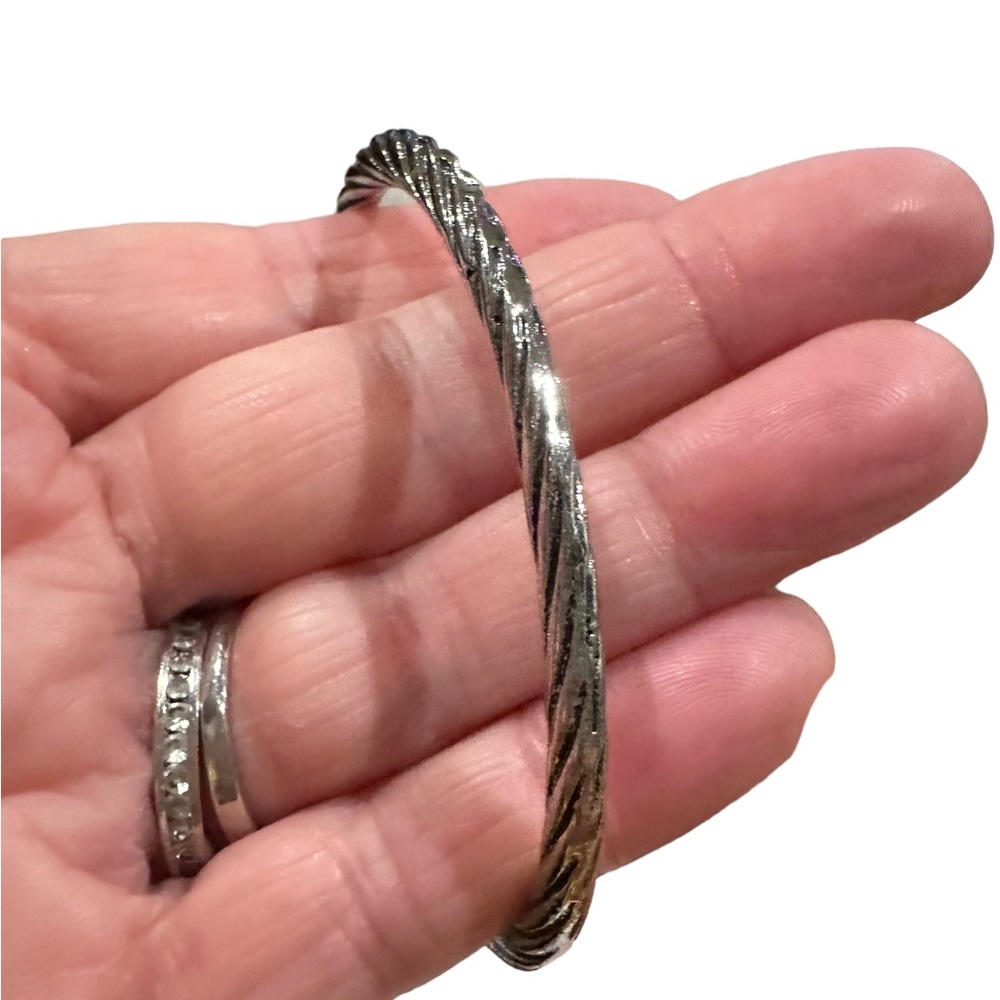 Colorful Whale Tail Decorated Silver Cuff Bracelet - Picture 6 of 8
